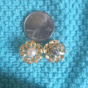 Flower w/Pearl Earrings